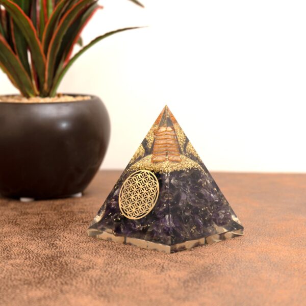 Agate Mart Amethyst Orgonite Pyramid Crystals Pyramid for Positive Energy And Meditation Yoga Positive Energy Crystal That Promotes Wealth, Prosperity and attracts Success - Image 6